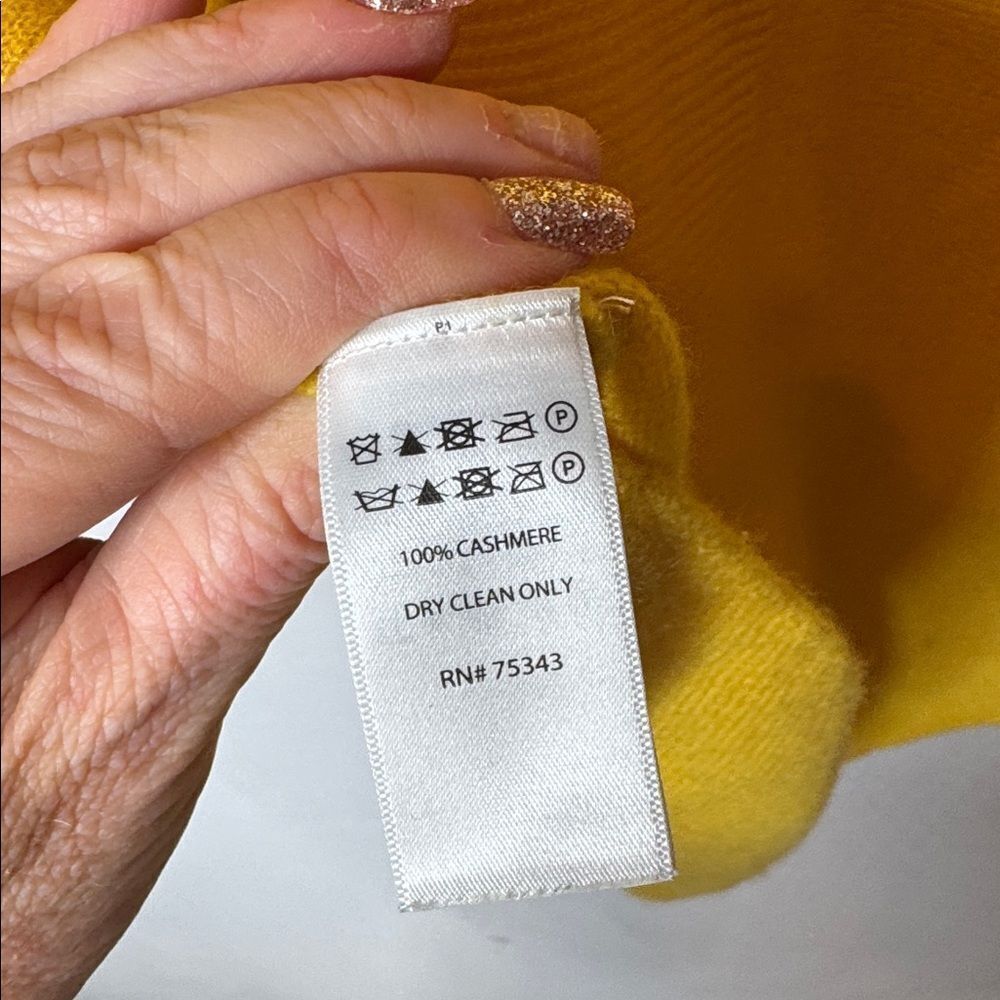 Max Studio Cashmere 2 Ply Yellow Golden Baseball Tee Shirt Style Sweater. Sz L. - Picture 6 of 6